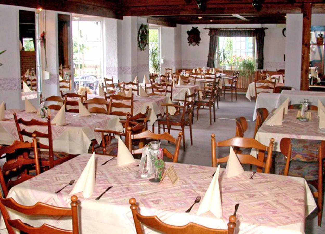 Hotel-Restaurant Zum Dorfkrug Винтерберг Экстерьер фото